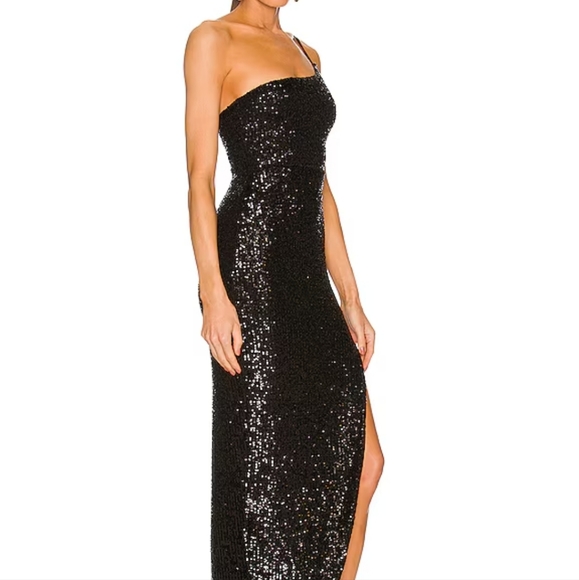 Nookie Leilani One Shoulder Gown in Black Revolve - Picture 2 of 3